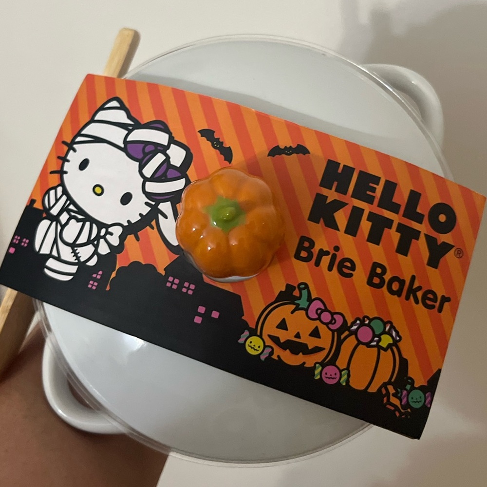 Halloween Hello Kitty Bowl
